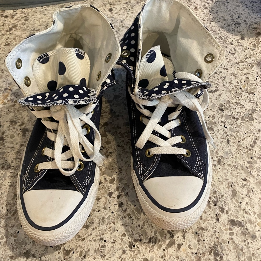 Converse high top with polka dots. 7.5